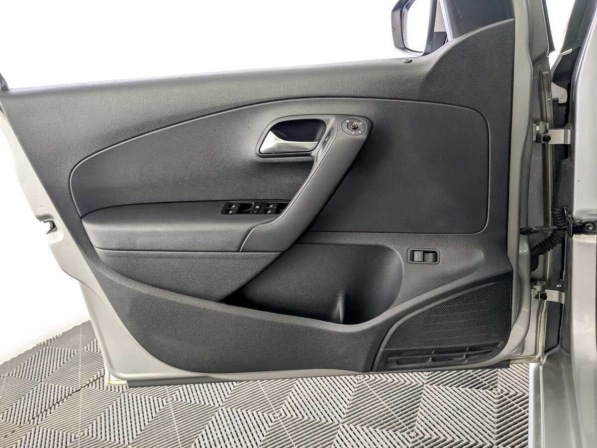 Volkswagen Polo, 2019 - Фото №18