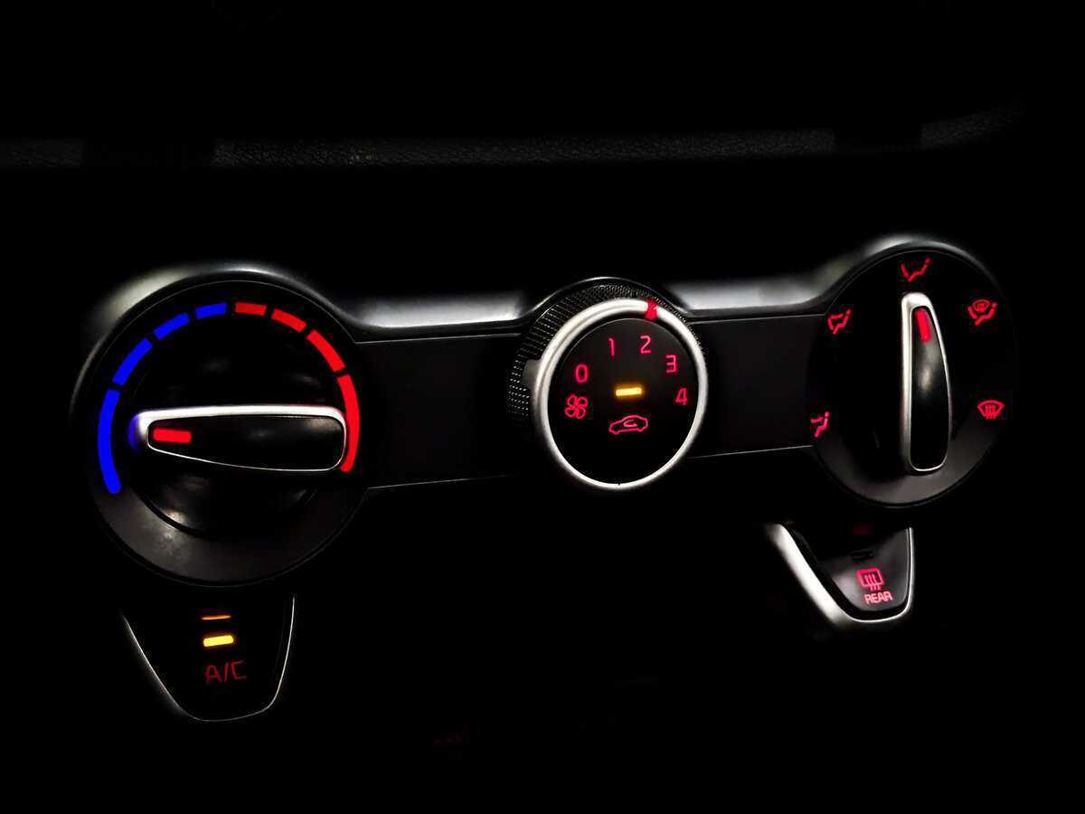 Kia Rio X-Line, 2020 - Фото №22