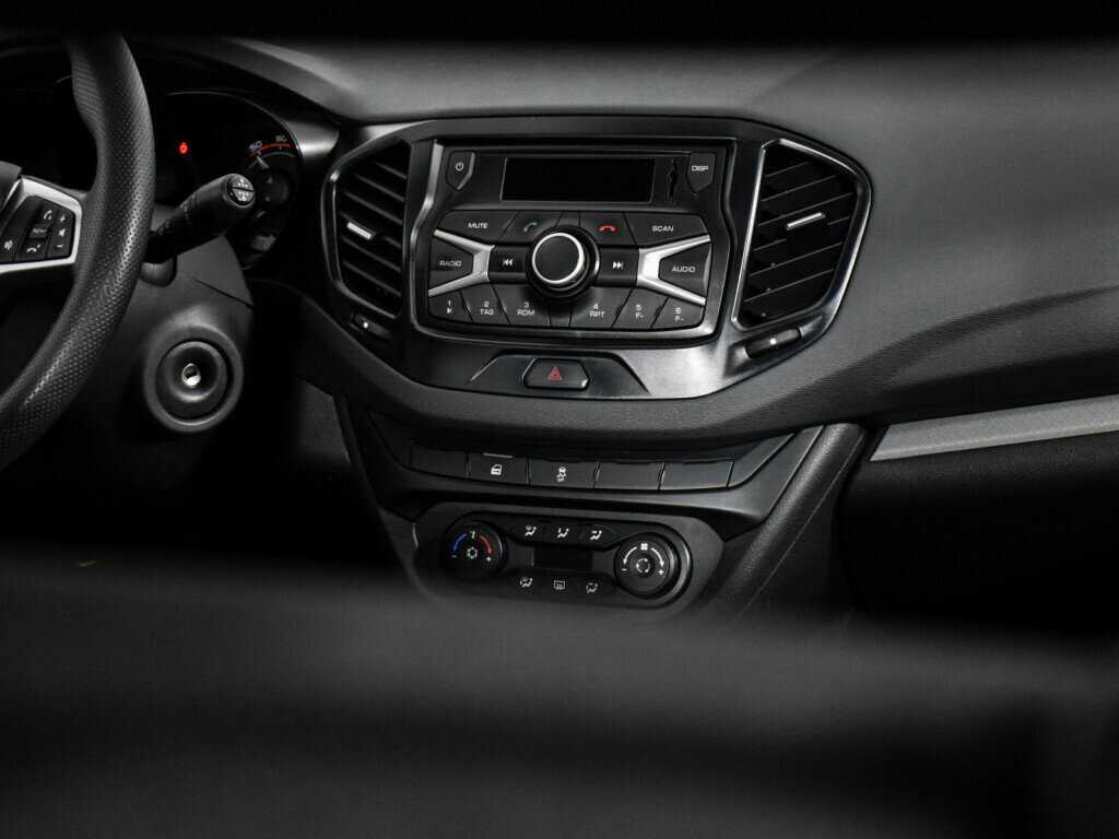 Lada (ВАЗ) Vesta, 2017 - Фото №15