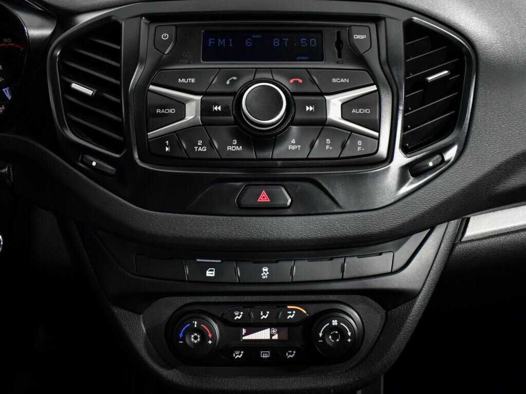 Lada (ВАЗ) Vesta, 2017 - Фото №16