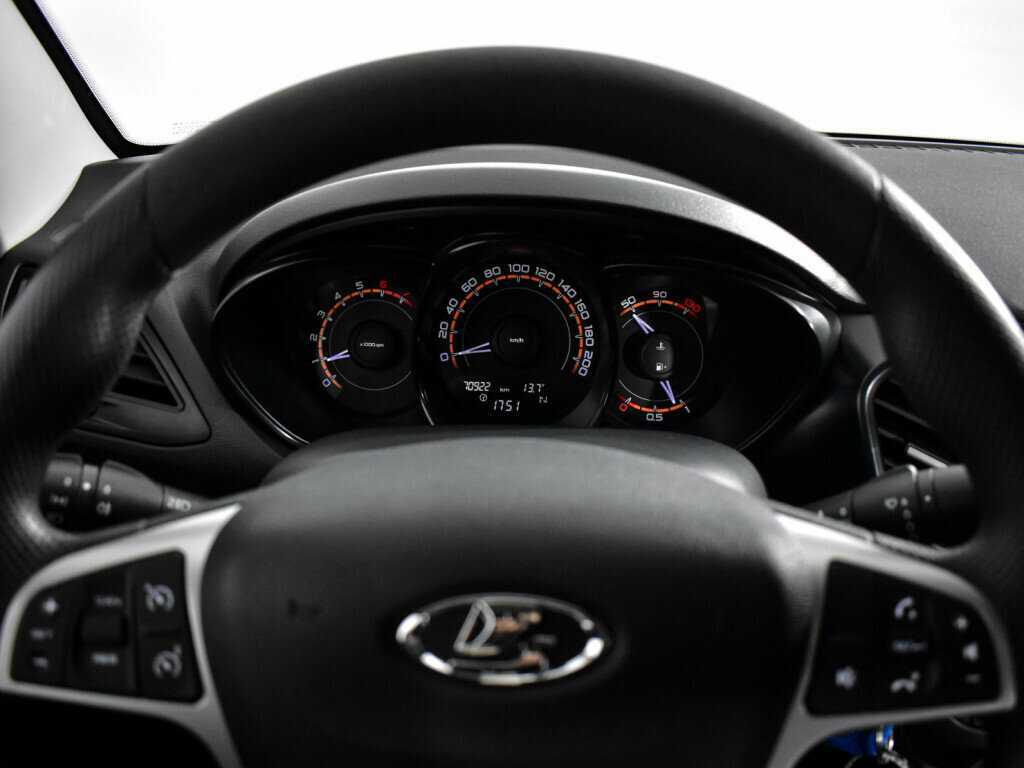 Lada (ВАЗ) Vesta, 2017 - Фото №19