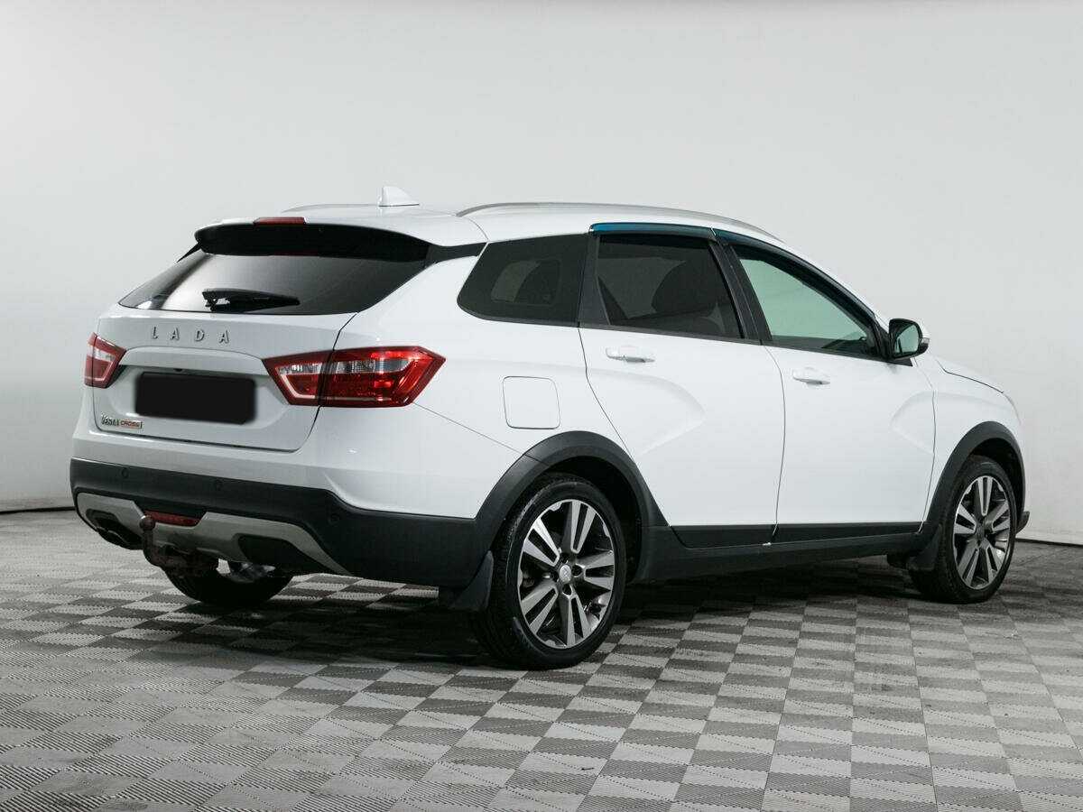 Lada (ВАЗ) Vesta SW, 2018 - Фото №3