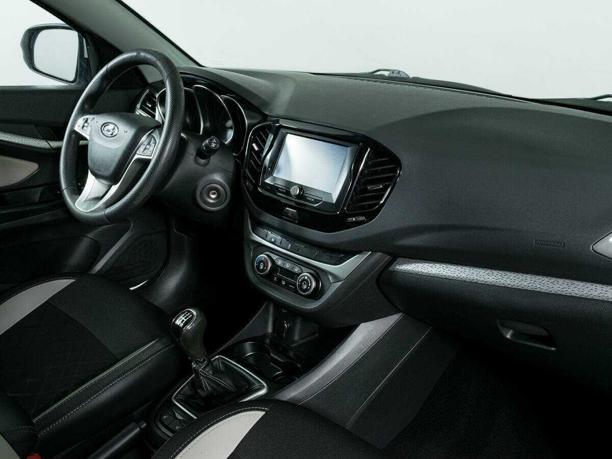 Lada (ВАЗ) Vesta SW, 2018 - Фото №7