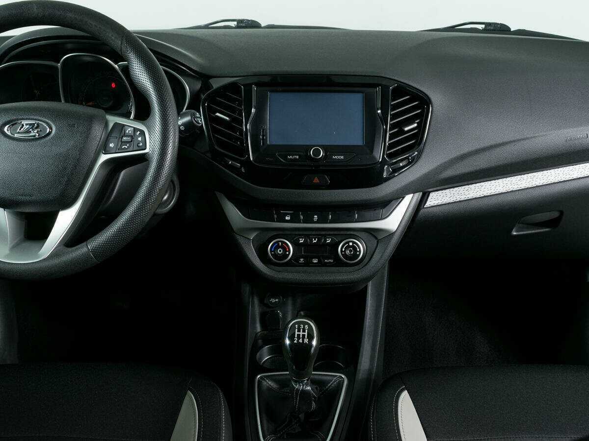 Lada (ВАЗ) Vesta SW, 2018 - Фото №8