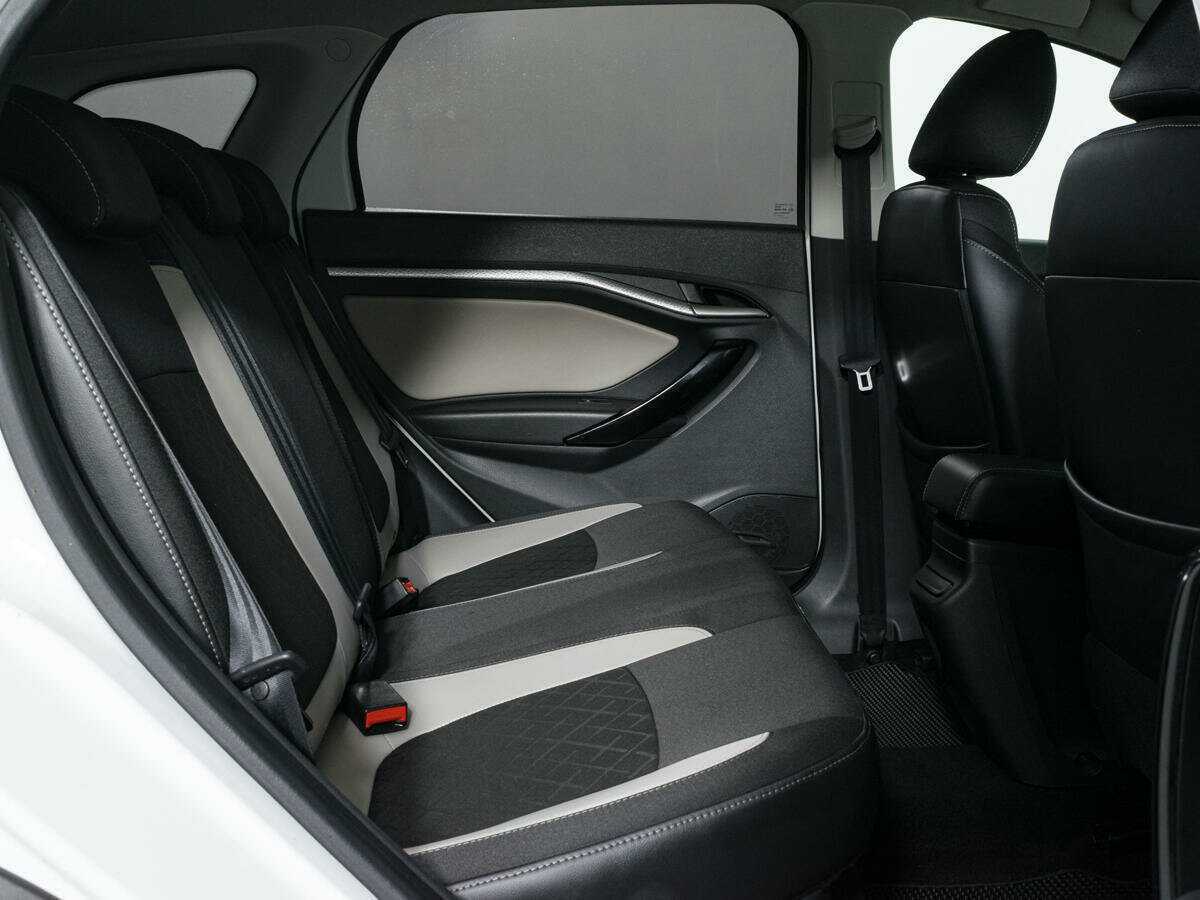 Lada (ВАЗ) Vesta SW, 2018 - Фото №10