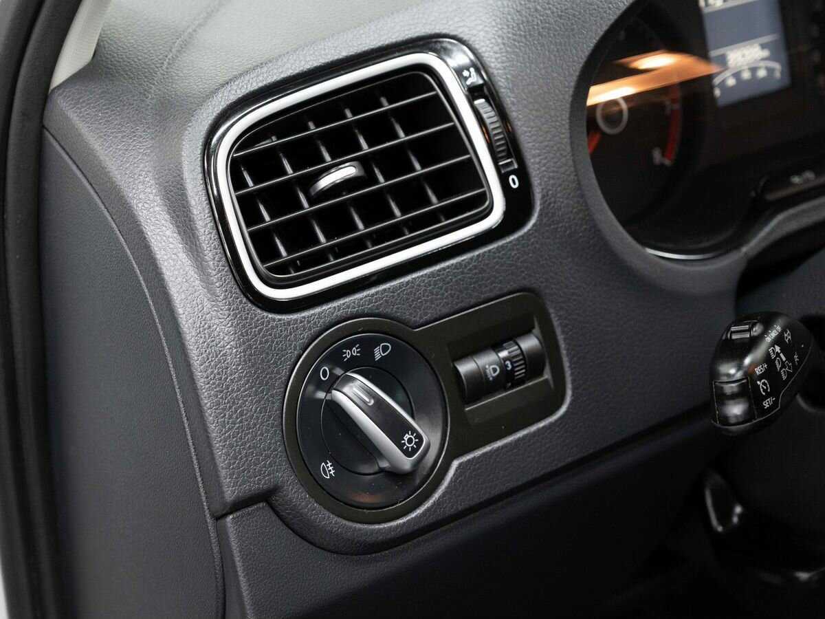 Volkswagen Polo, 2020 - Фото №19