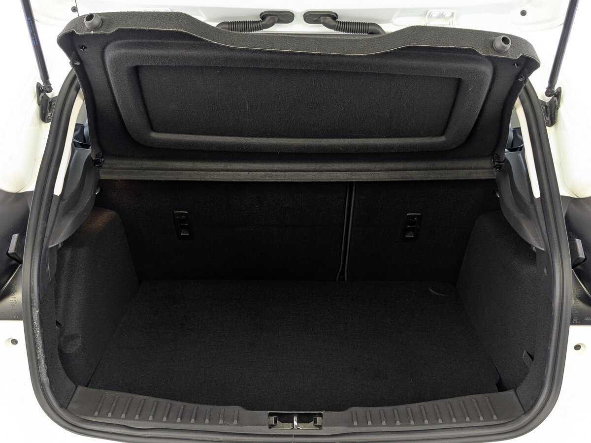 Ford Focus, 2018 - Фото №9