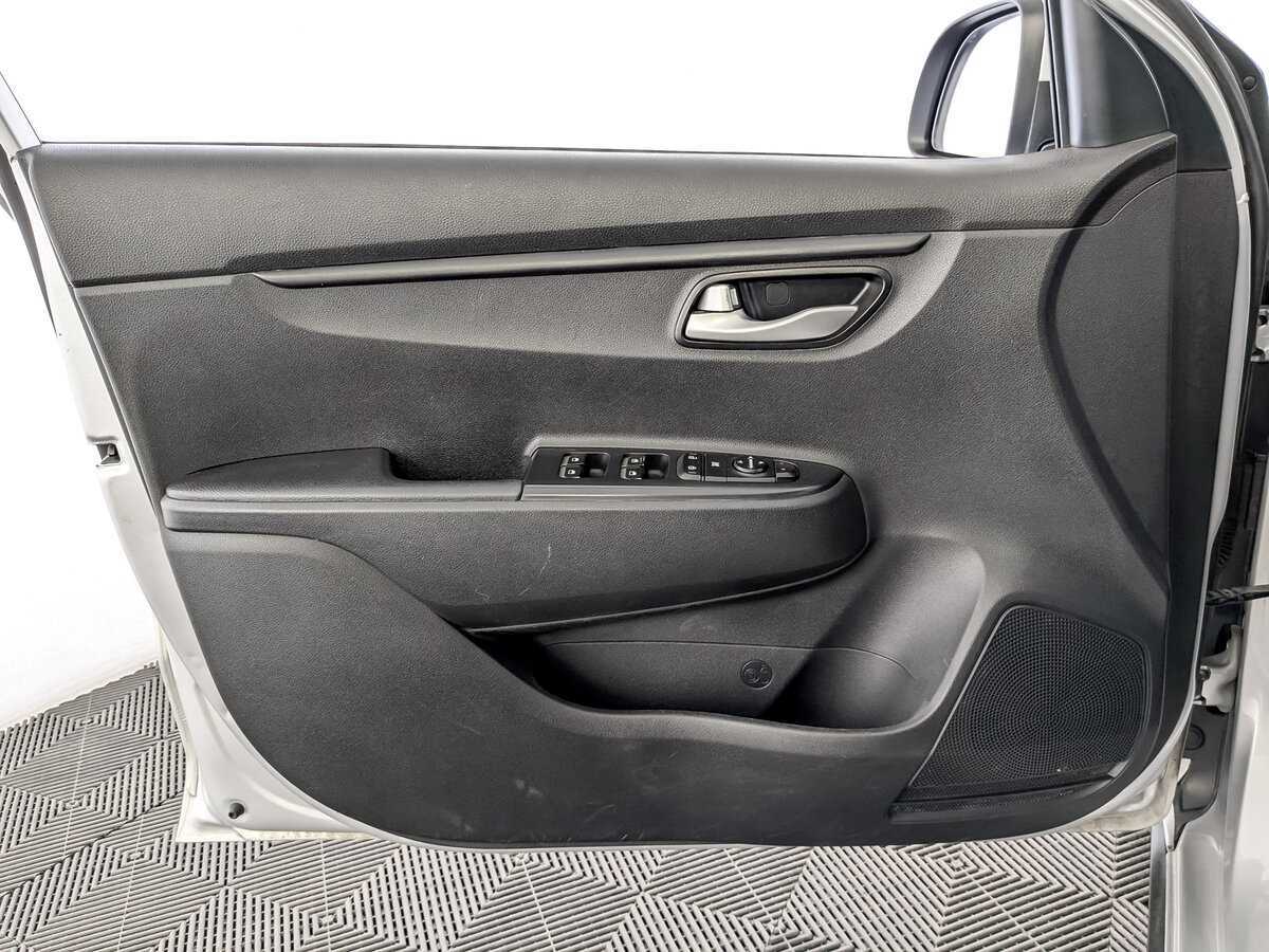 Kia Rio X-Line, 2020 - Фото №16