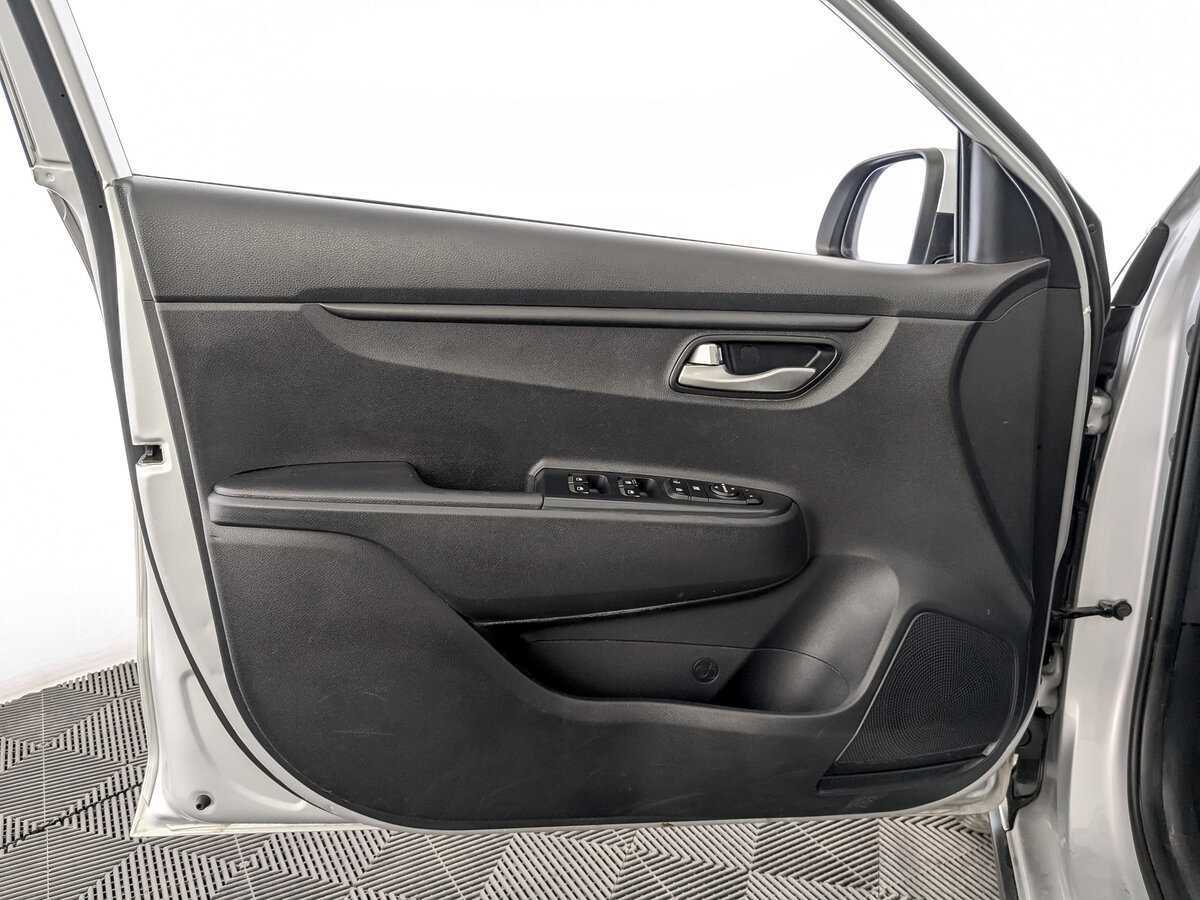 Kia Rio X-Line, 2020 - Фото №17