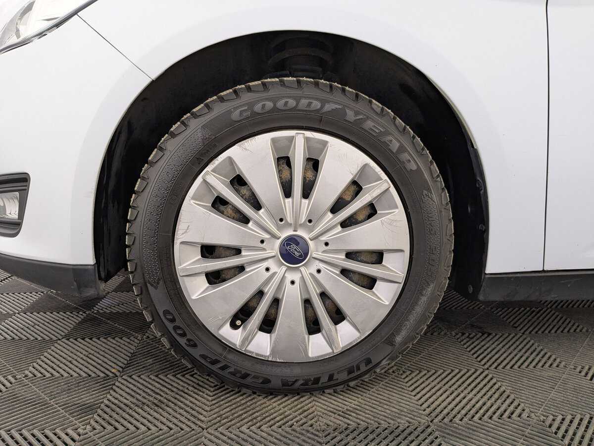 Ford Focus, 2019 - Фото №10