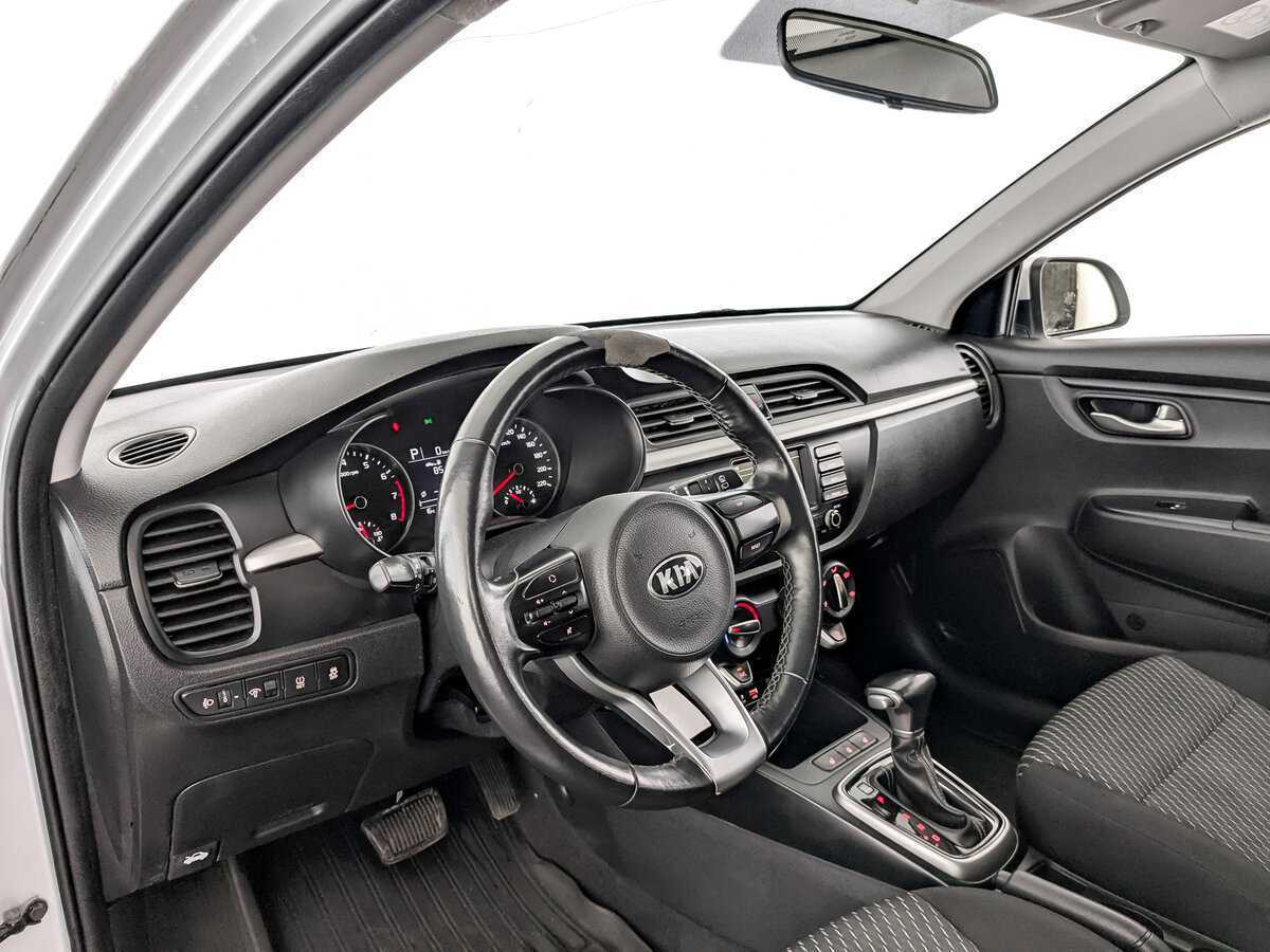 Kia Rio X-Line, 2020 - Фото №15