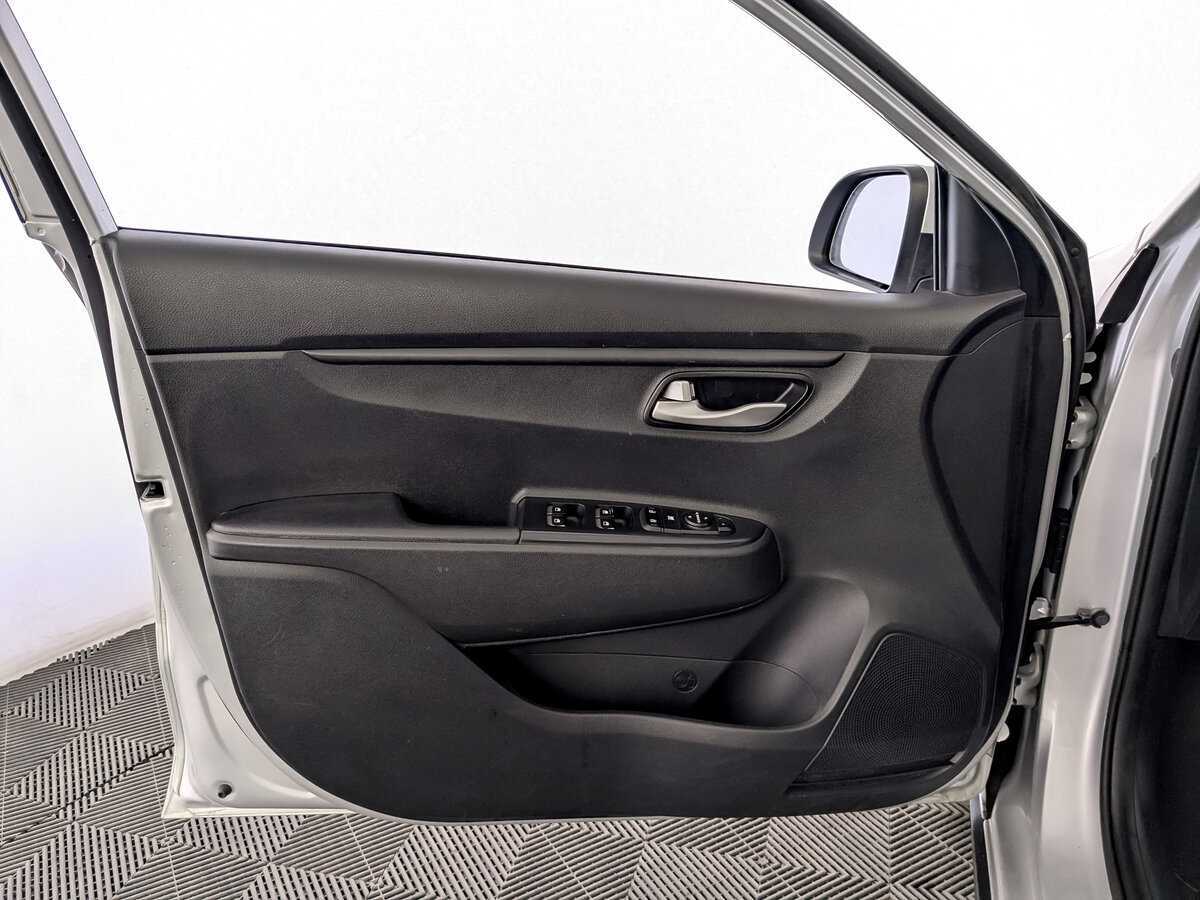 Kia Rio X-Line, 2020 - Фото №18