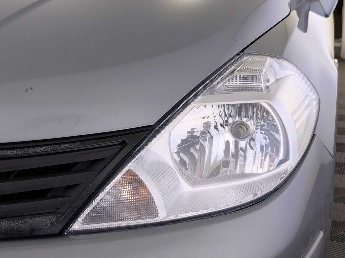 Nissan Tiida, 2013 - Фото №10