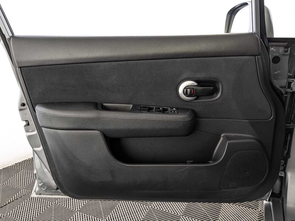 Nissan Tiida, 2013 - Фото №18