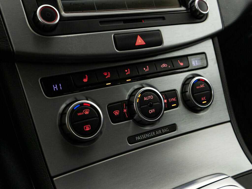 Volkswagen Passat CC, 2014 - Фото №14