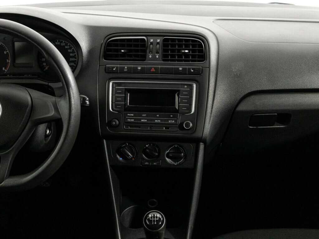 Volkswagen Polo, 2016 - Фото №13