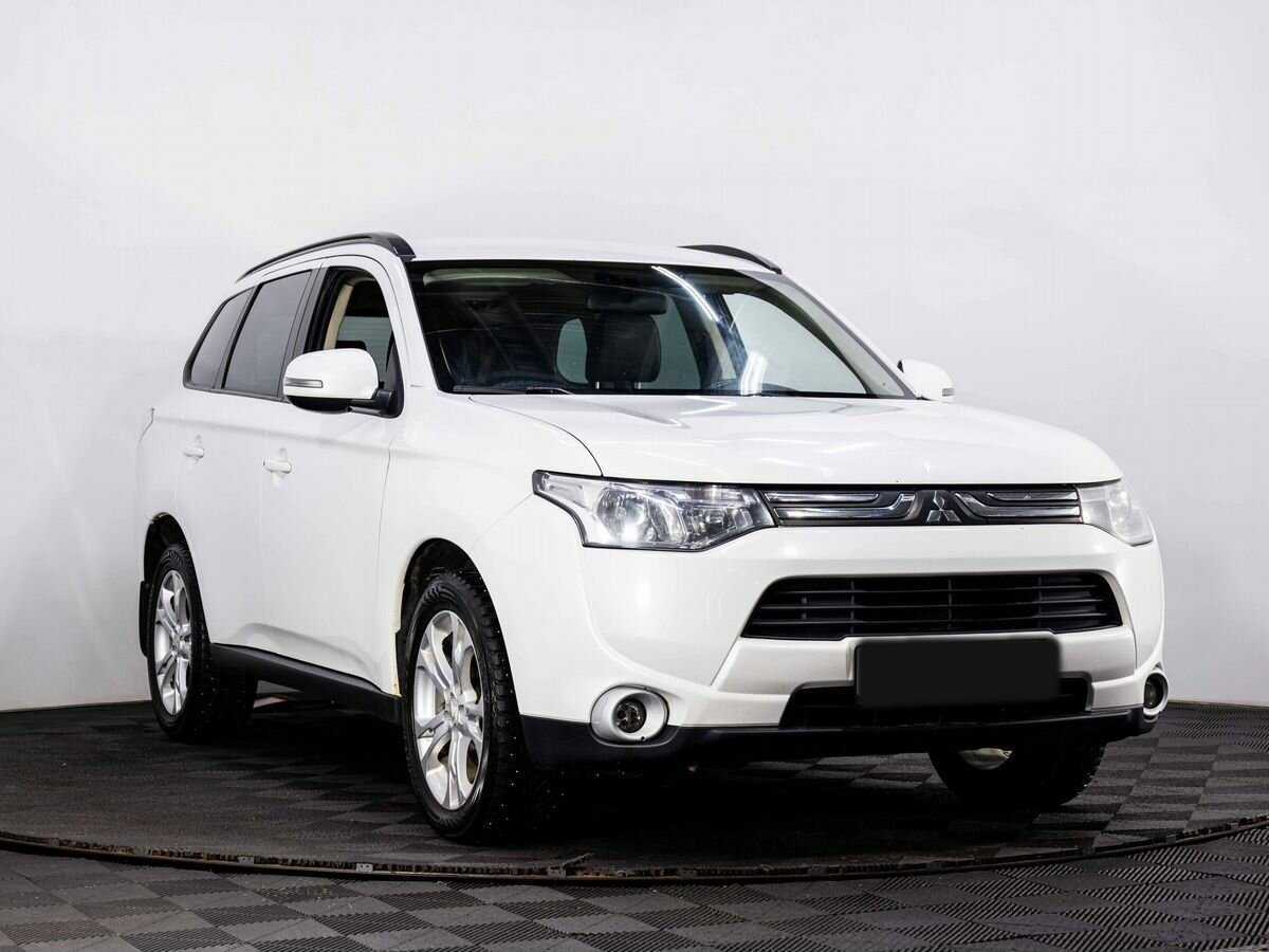 Mitsubishi Outlander, 2012 - Фото №2