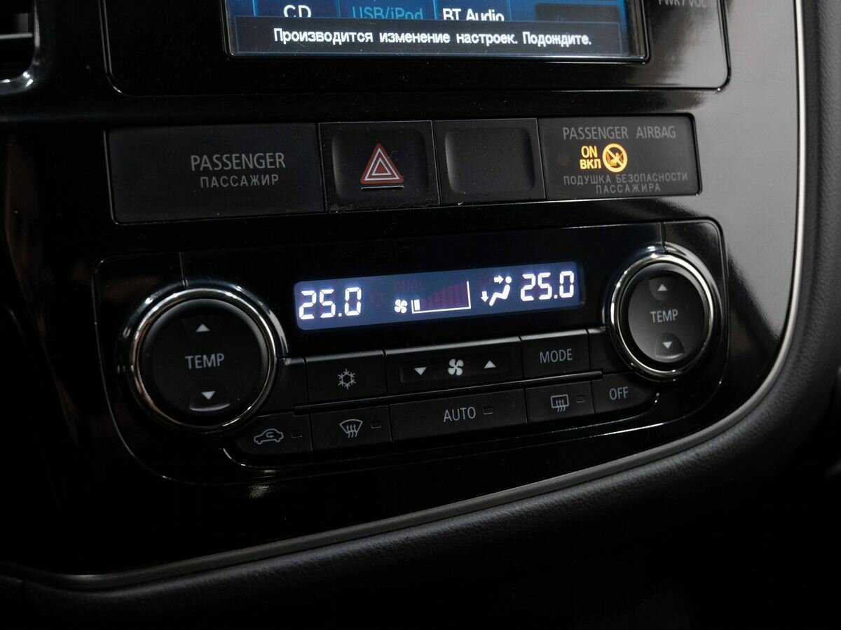 Mitsubishi Outlander, 2012 - Фото №20