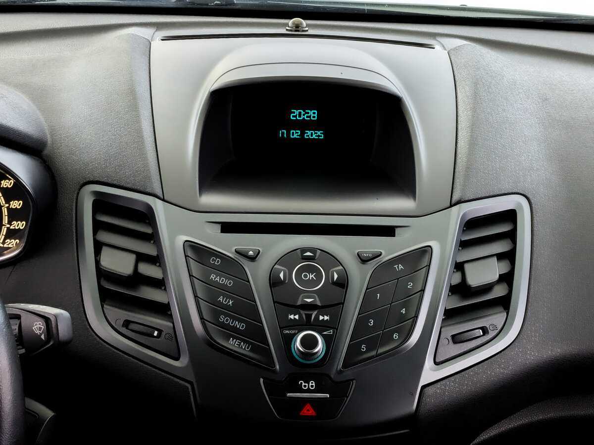 Ford Fiesta, 2017 - Фото №14