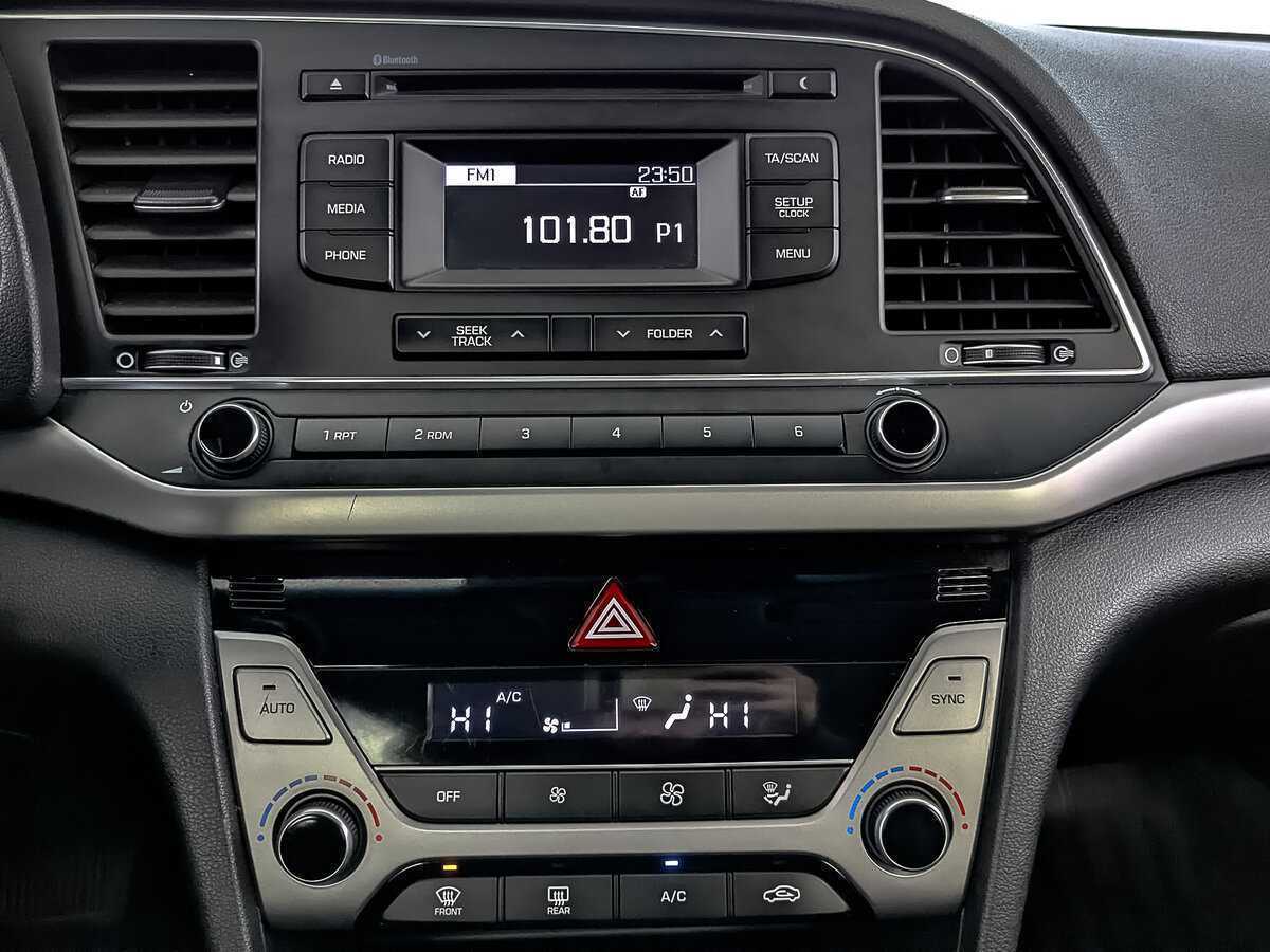 Hyundai Elantra, 2018 - Фото №15
