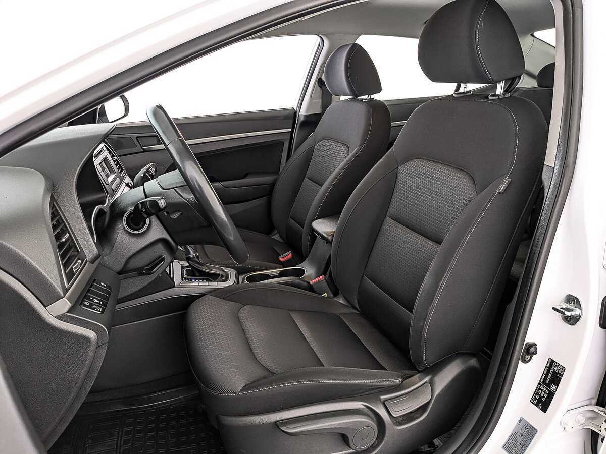 Hyundai Elantra, 2018 - Фото №18