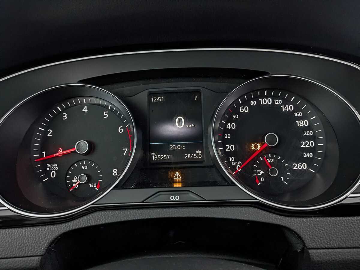 Volkswagen Passat, 2016 - Фото №12