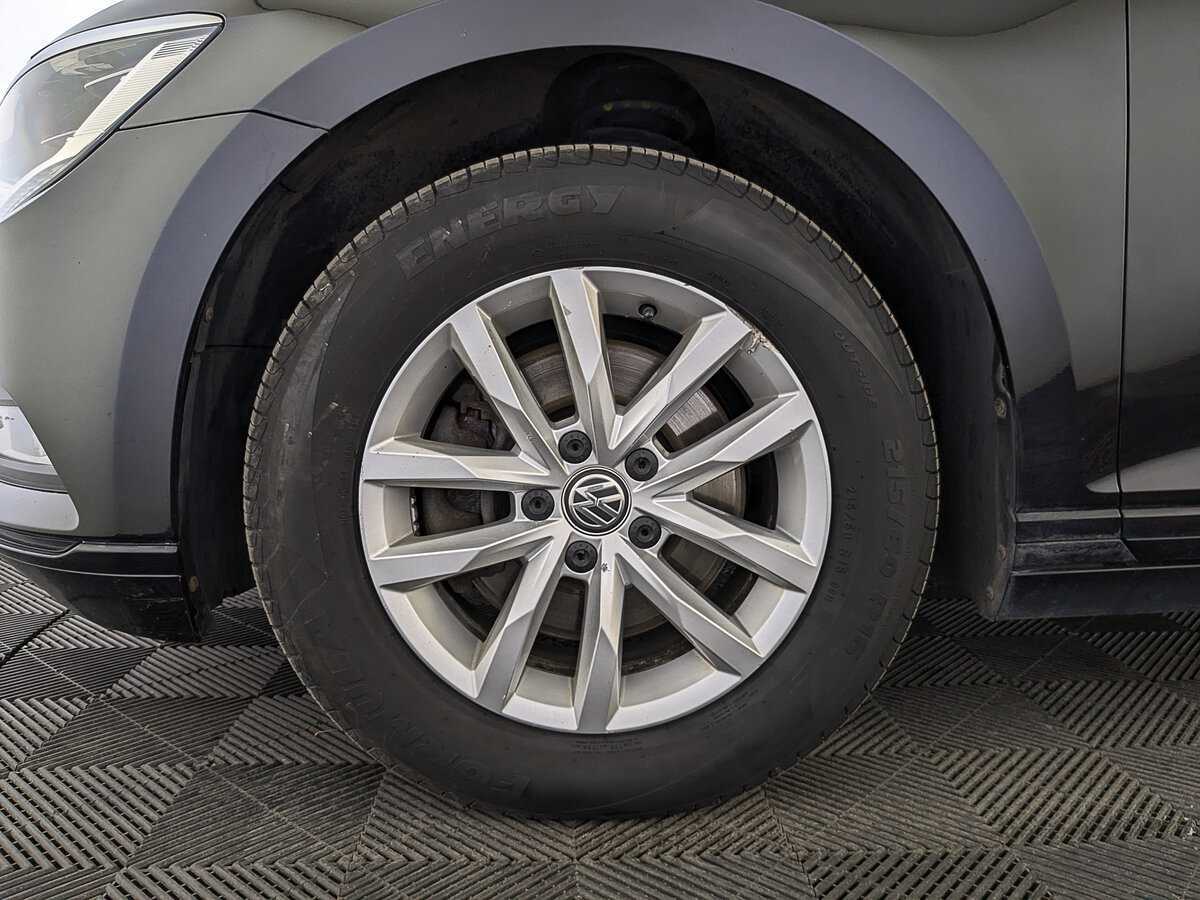 Volkswagen Passat, 2016 - Фото №17