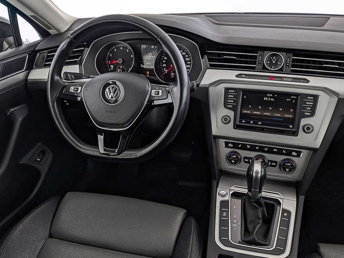 Volkswagen Passat, 2016 - Фото №27