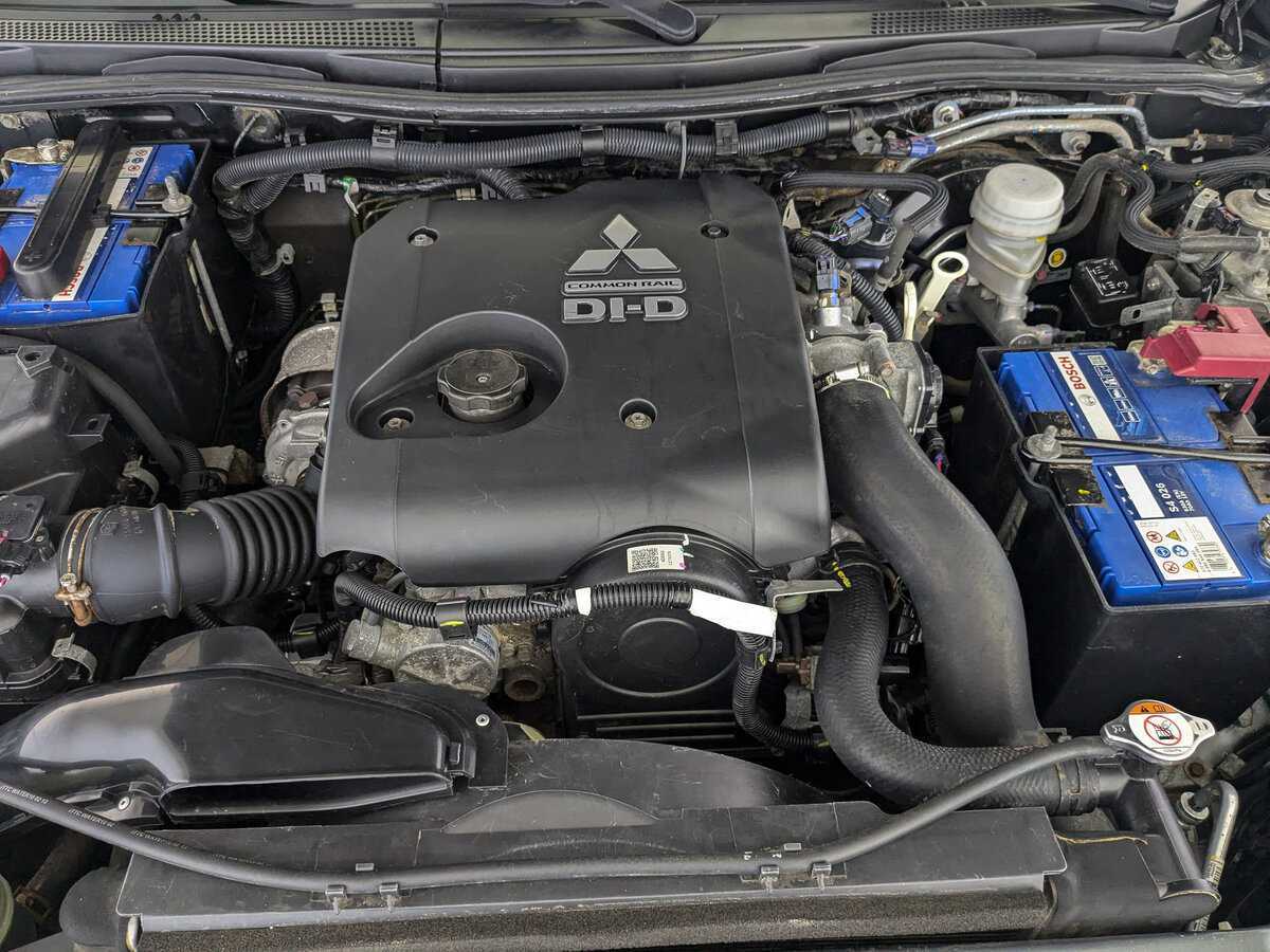 Mitsubishi Pajero Sport, 2013 - Фото №8