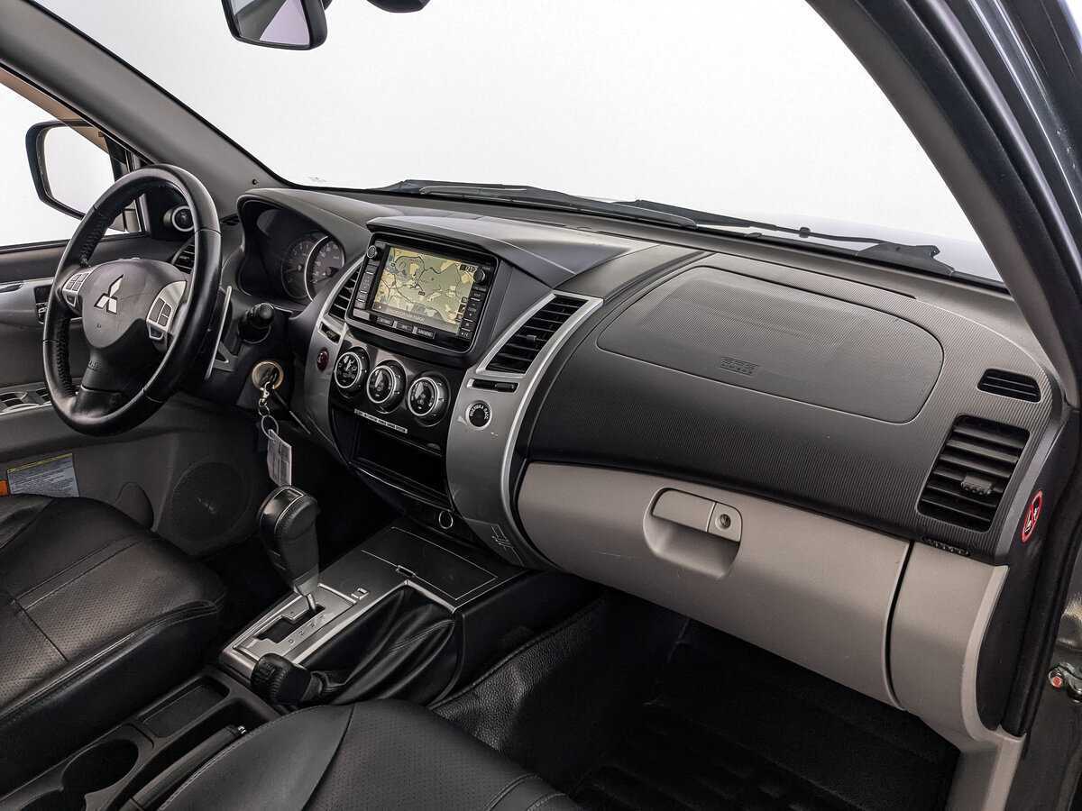 Mitsubishi Pajero Sport, 2013 - Фото №12