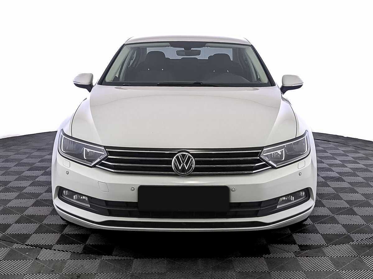 Volkswagen Passat, 2017 - Фото №1