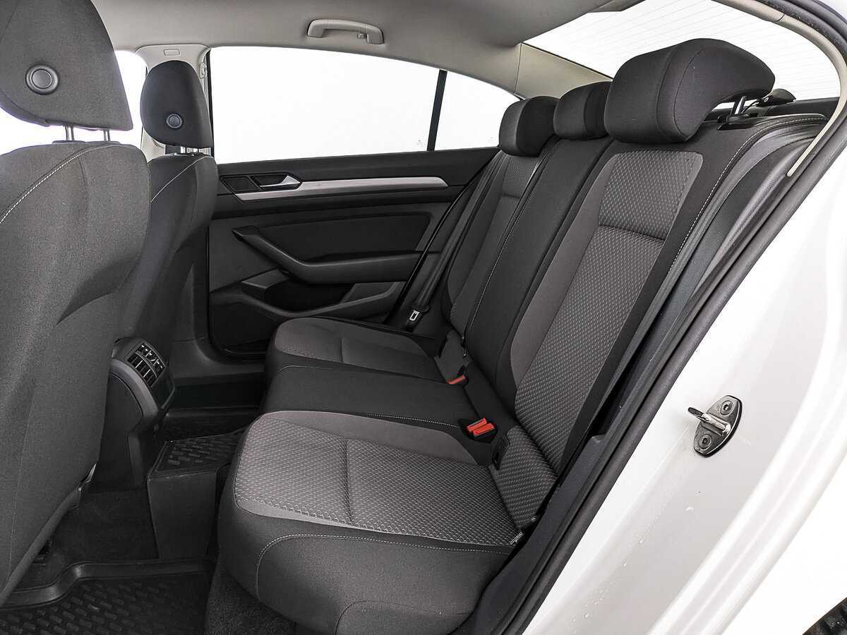 Volkswagen Passat, 2017 - Фото №17
