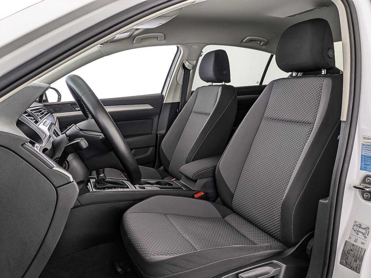 Volkswagen Passat, 2017 - Фото №19