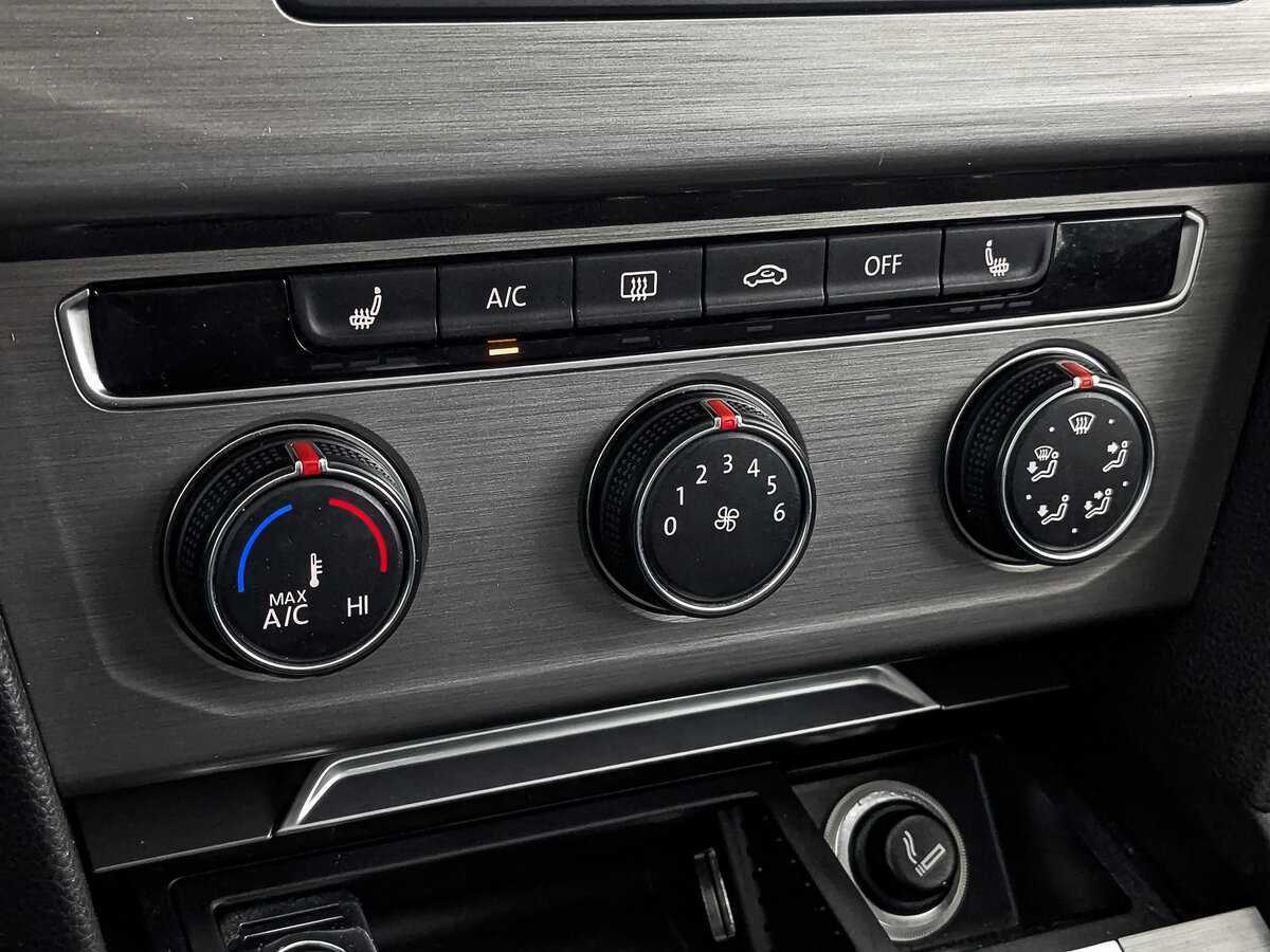 Volkswagen Passat, 2017 - Фото №20