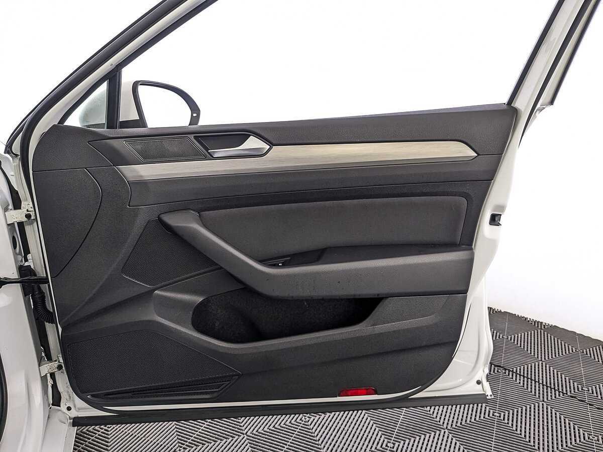 Volkswagen Passat, 2017 - Фото №24