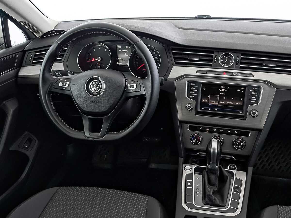 Volkswagen Passat, 2017 - Фото №28