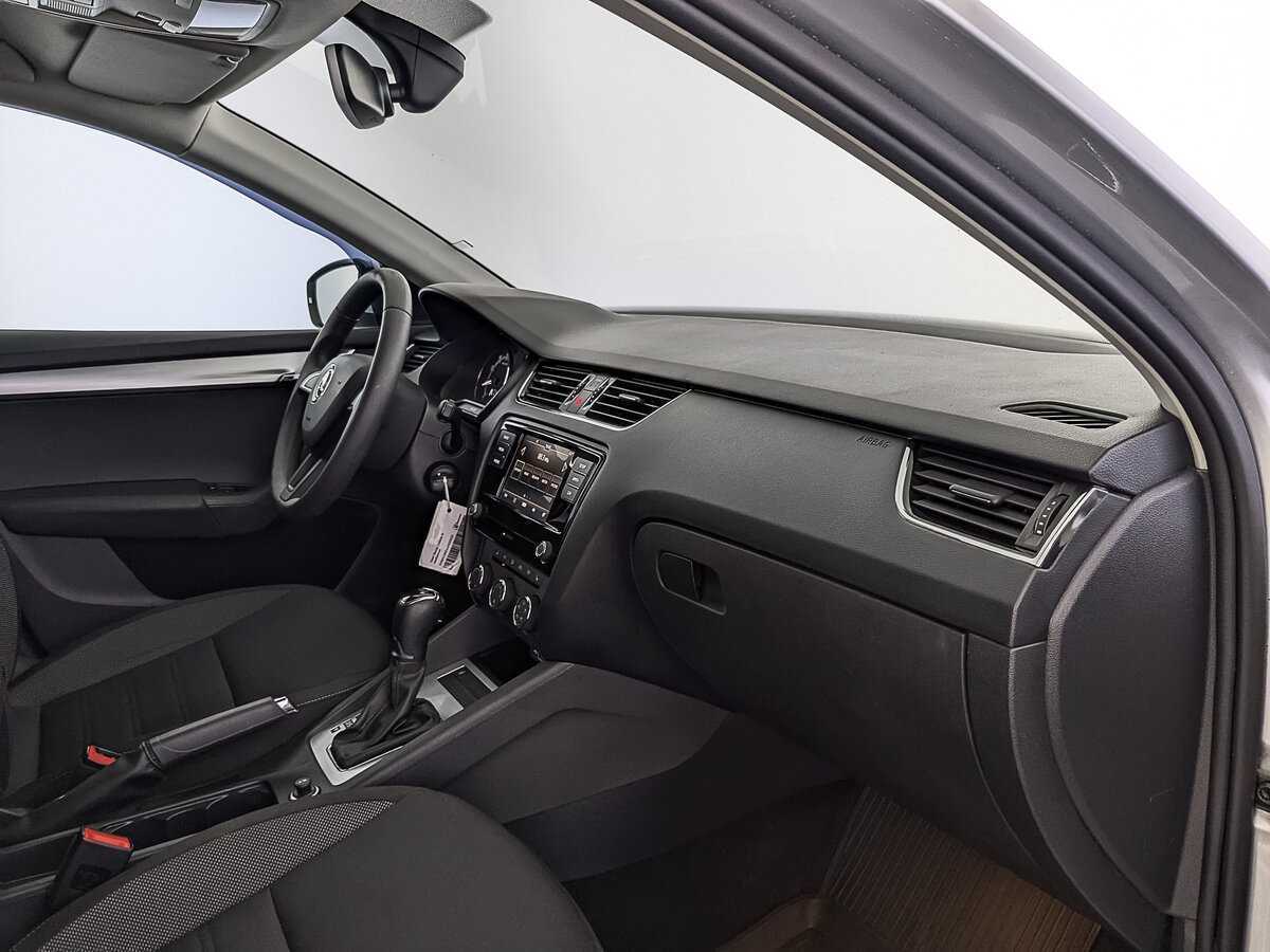 Skoda Octavia, 2018 - Фото №12