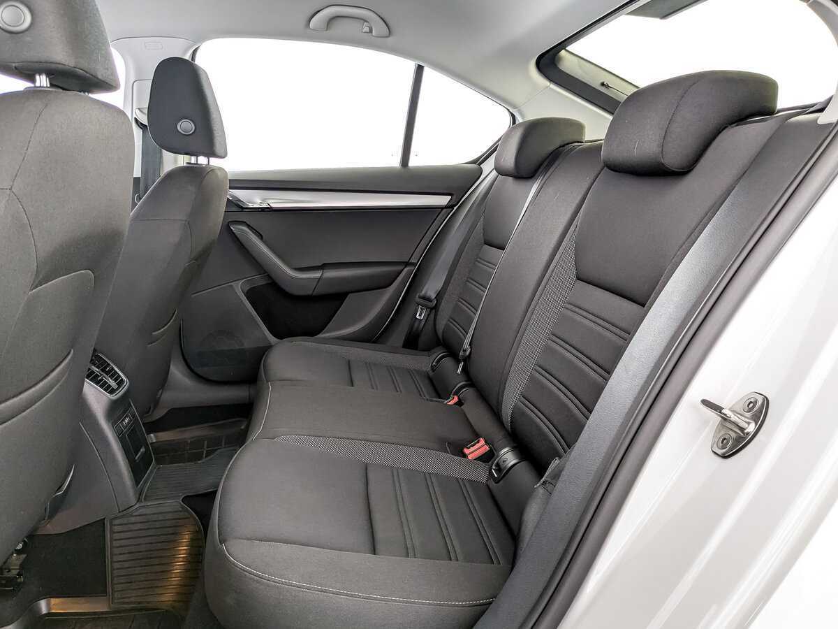 Skoda Octavia, 2018 - Фото №11
