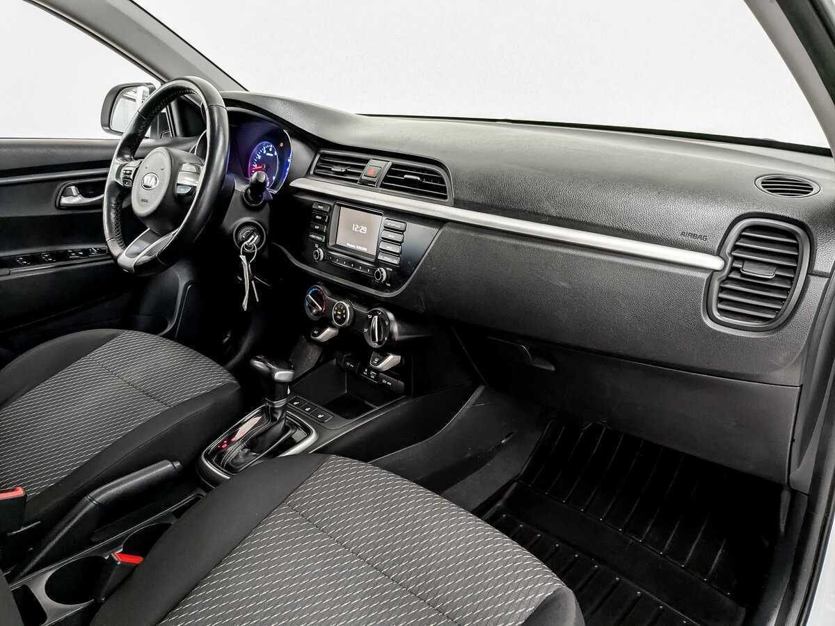 Kia Rio X-Line, 2020 - Фото №9