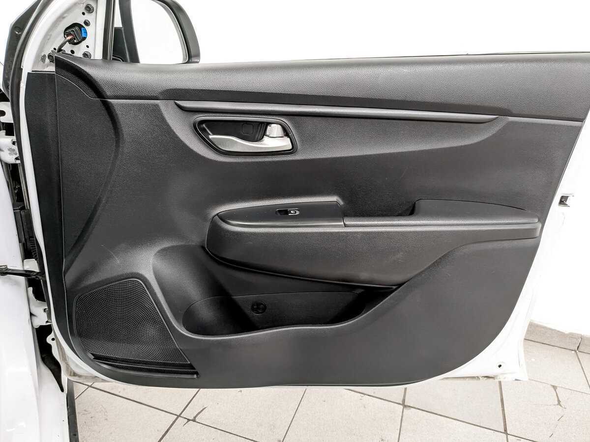 Kia Rio X-Line, 2020 - Фото №22