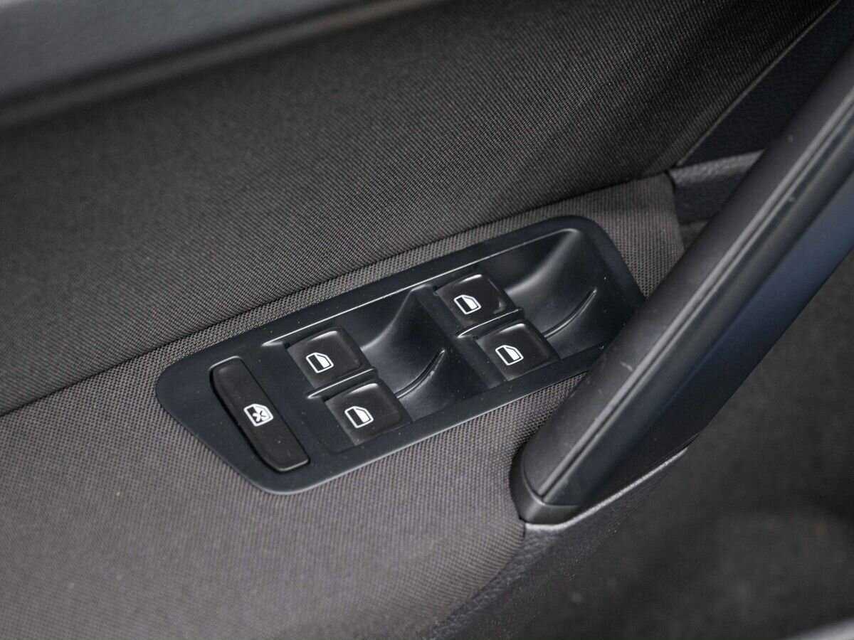 Volkswagen Golf, 2013 - Фото №14