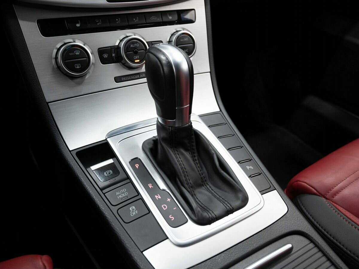 Volkswagen Passat CC, 2014 - Фото №22