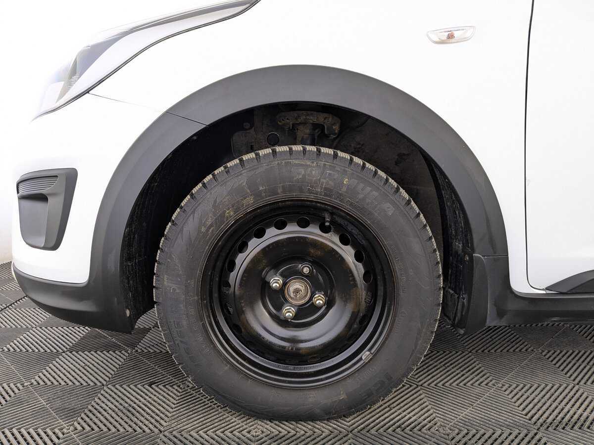 Kia Rio X-Line, 2019 - Фото №11