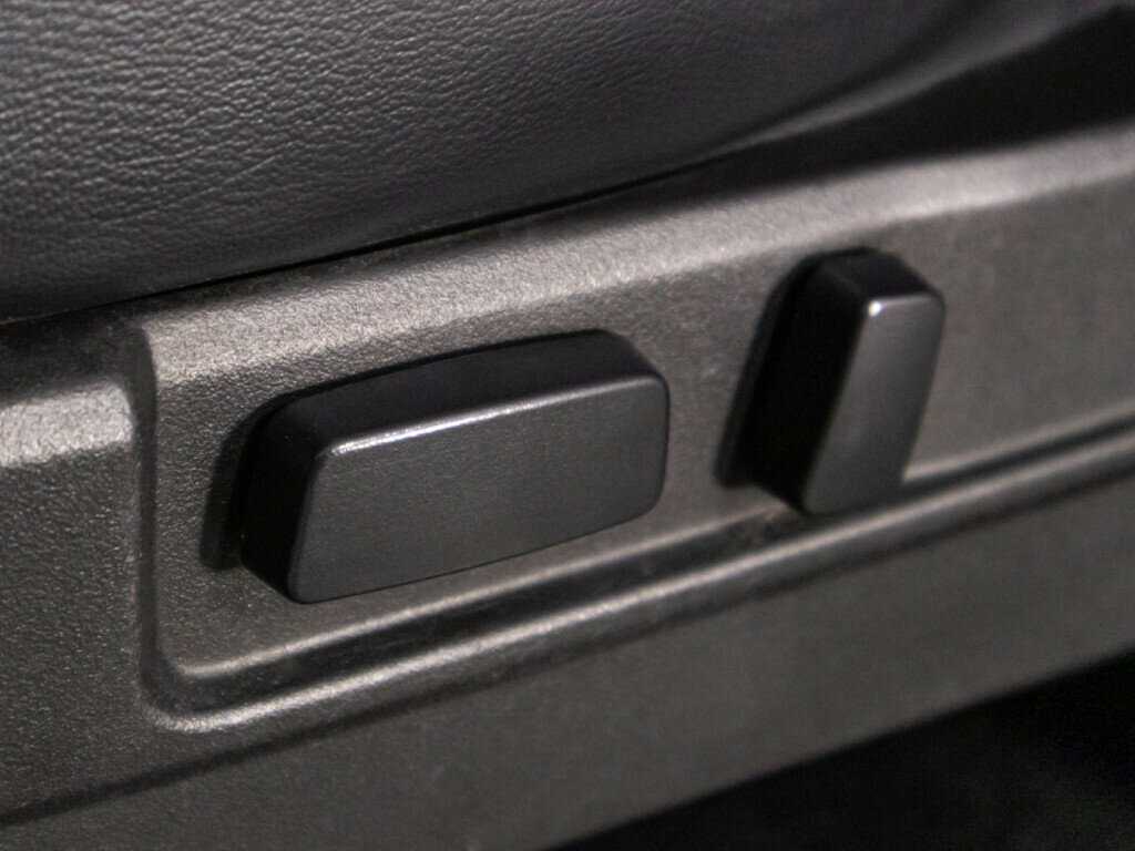 Mitsubishi Pajero Sport, 2014 - Фото №17