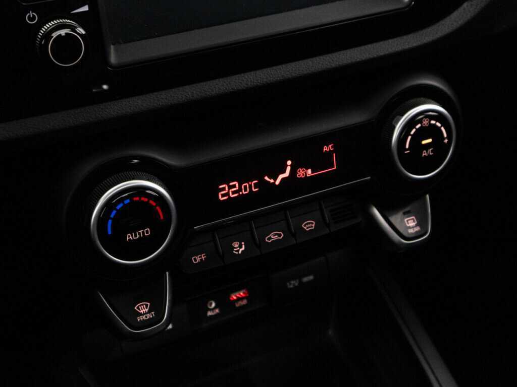 Kia Rio, 2018 - Фото №14