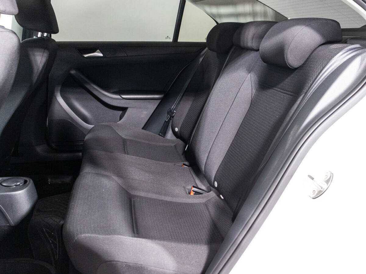 Volkswagen Jetta, 2015 - Фото №9