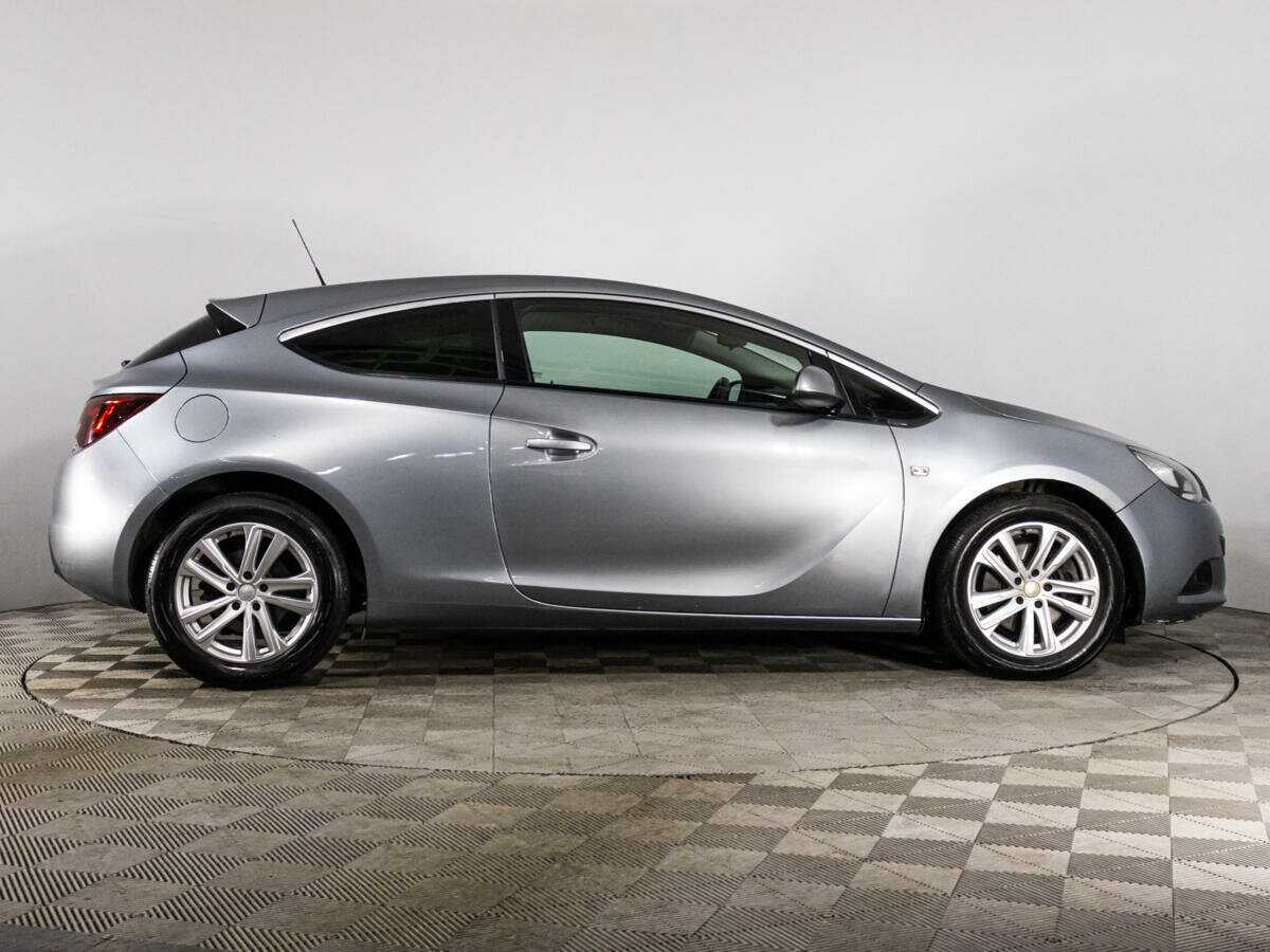 Opel Astra GTC, 2013 - Фото №3