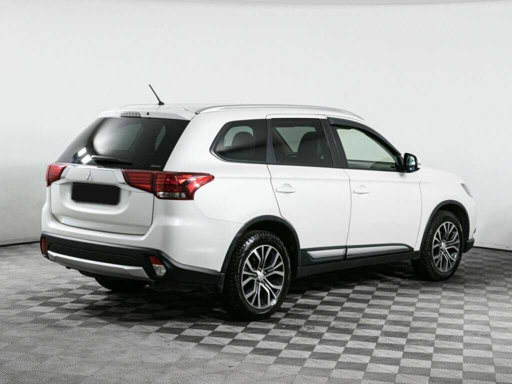 Mitsubishi Outlander, 2015 - Фото №3