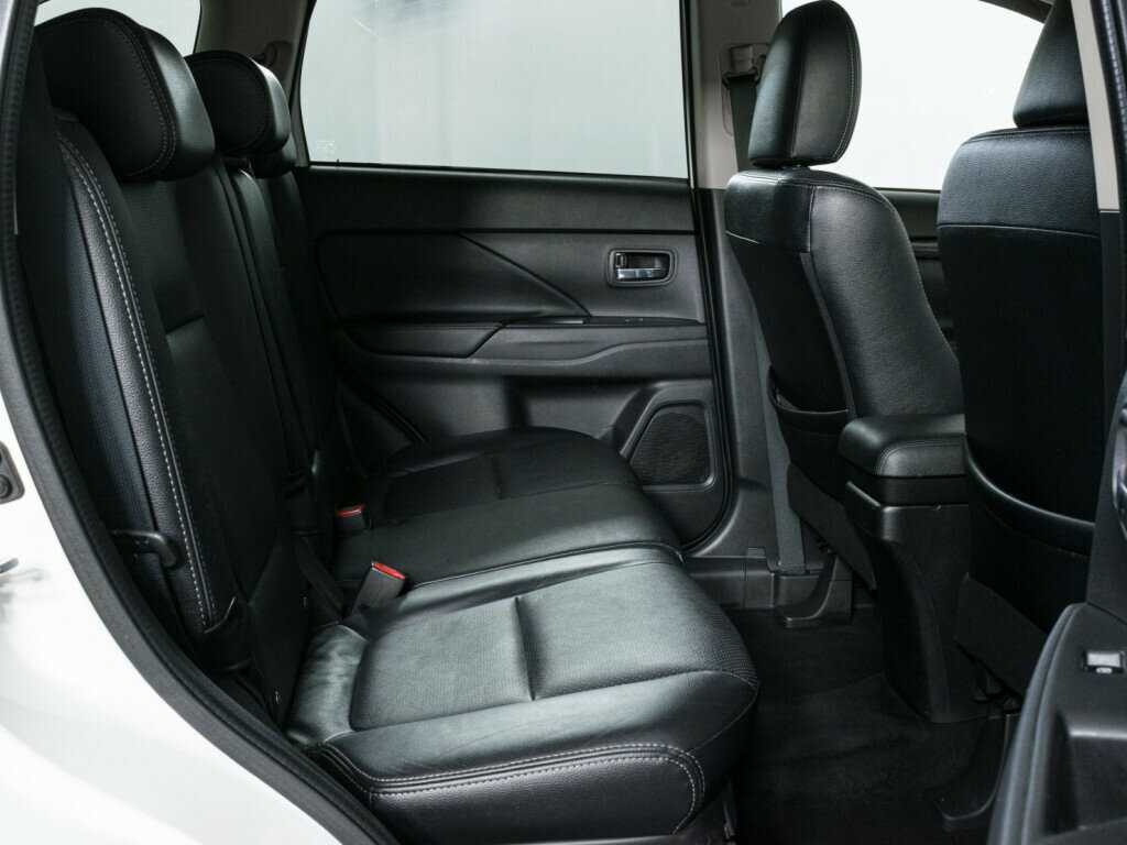 Mitsubishi Outlander, 2015 - Фото №9