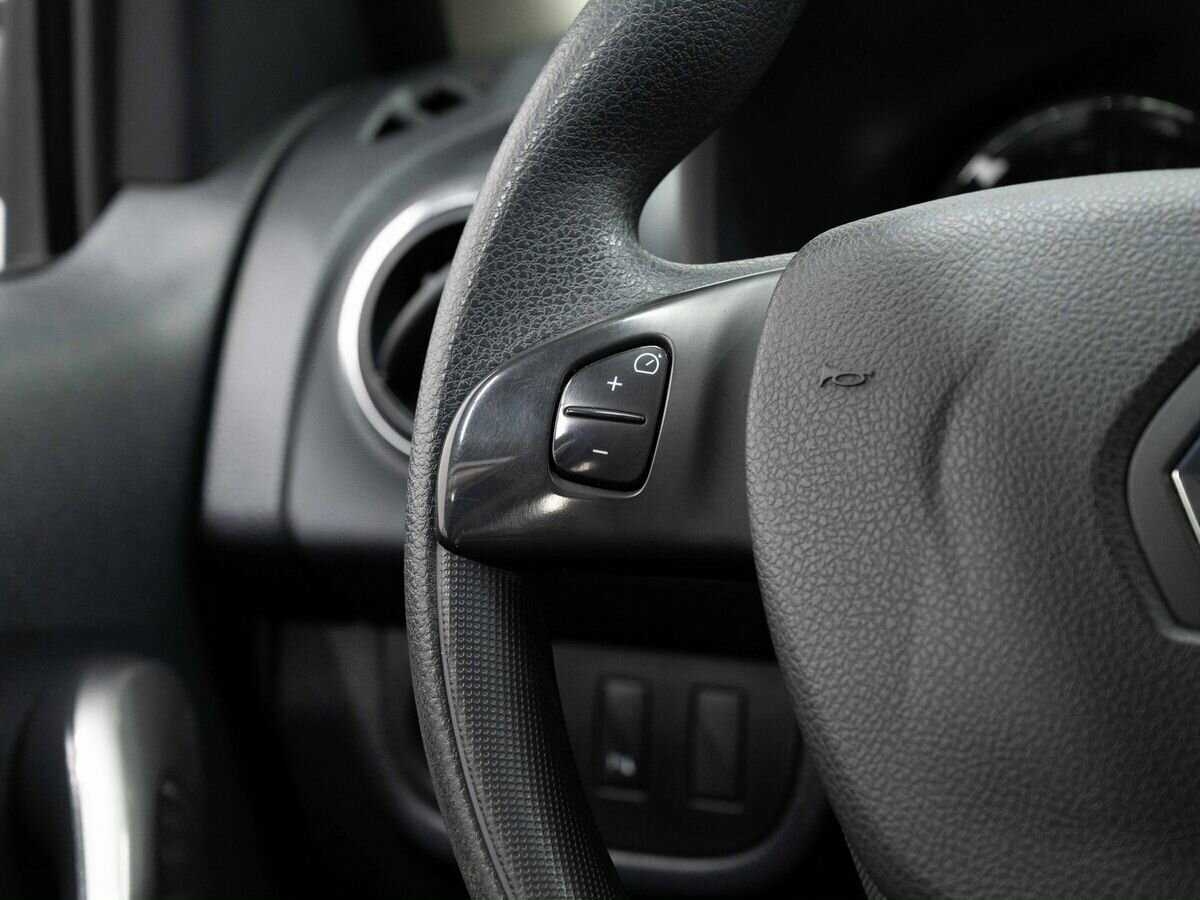 Renault Logan, 2018 - Фото №15